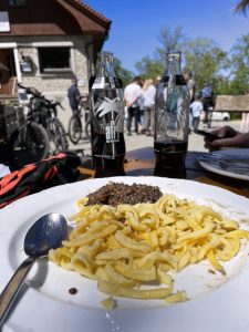 typisch schwäbische Wegzehrung: Linsen mit Spätzle